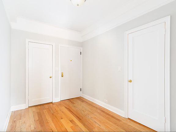 3rd image of 1 University Pl APT 14L