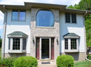 4517 Cliffside Dr, La Crosse, WI 54601