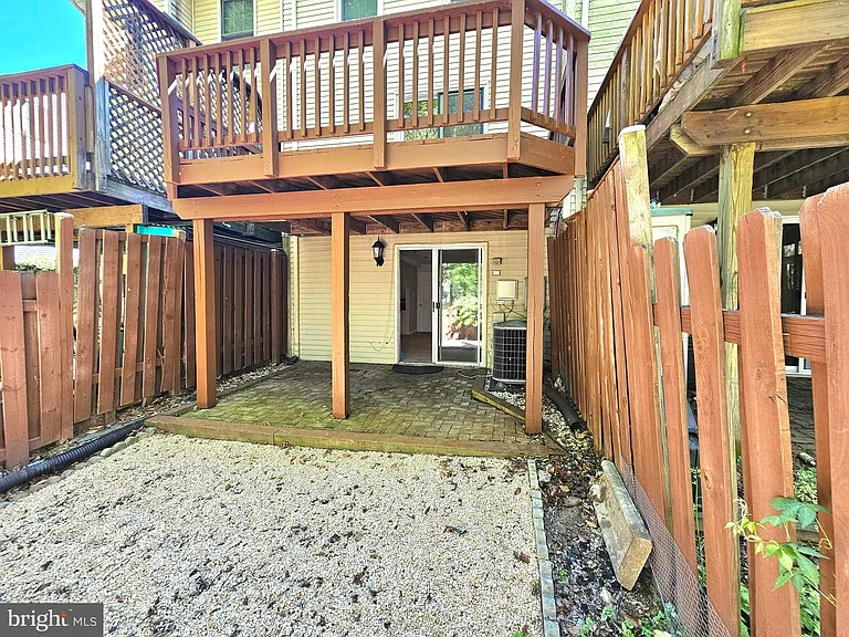 7664 Northern Oaks Ct — Photo 25