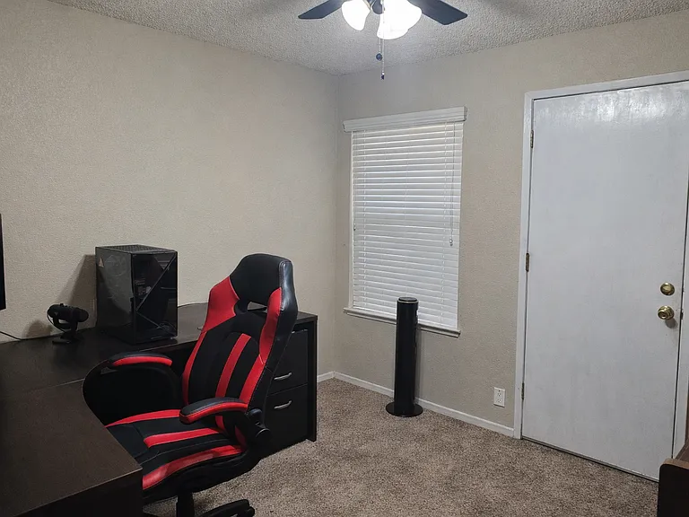 310 Yosemite Dr — Photo 6