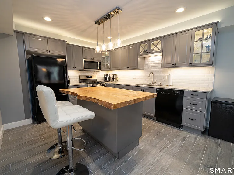 6 Peddlars Dr #6 — Photo 3