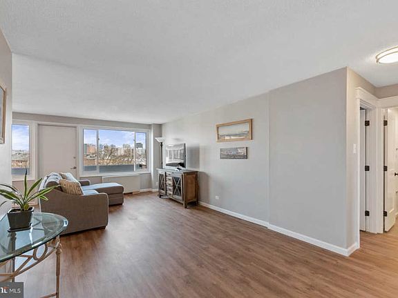 5th image of 4501 Arlington Blvd APT 800