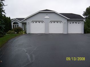 450 Virtue Rd, Hudson, WI 54016