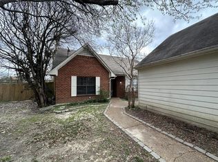 1124 Hunters Lake Dr, Cordova, TN 38018