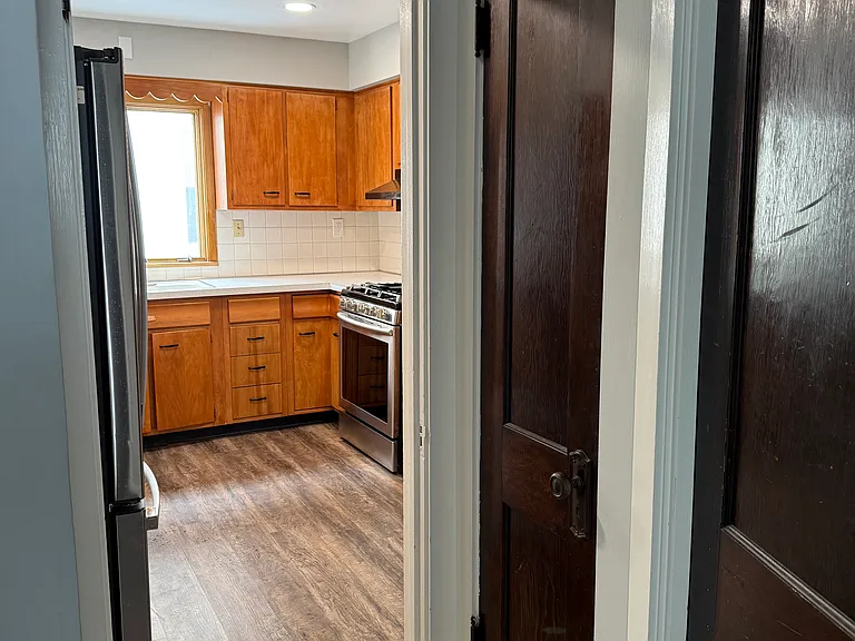 1640 Victoria Ave #1 — Photo 13