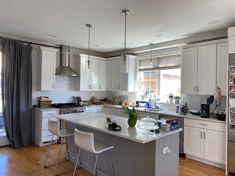 896 Chestnut St #896 — Photo 3