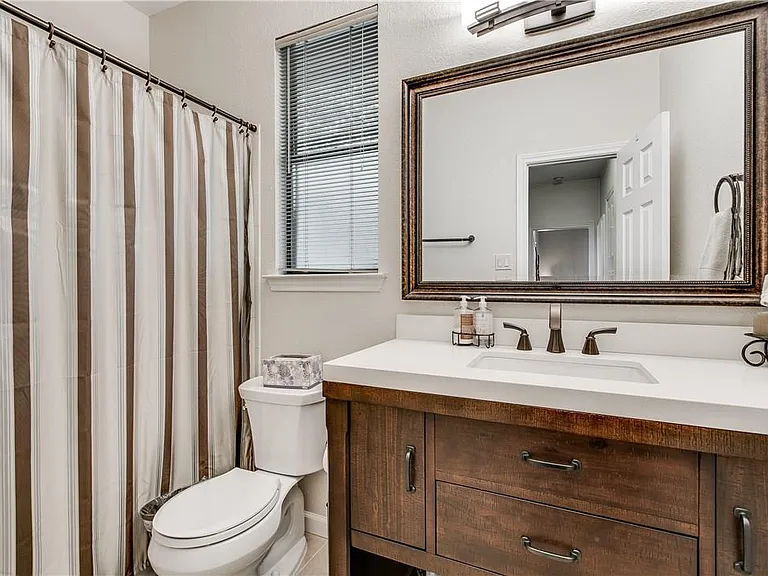 7414 Whistlestop Dr — Photo 24