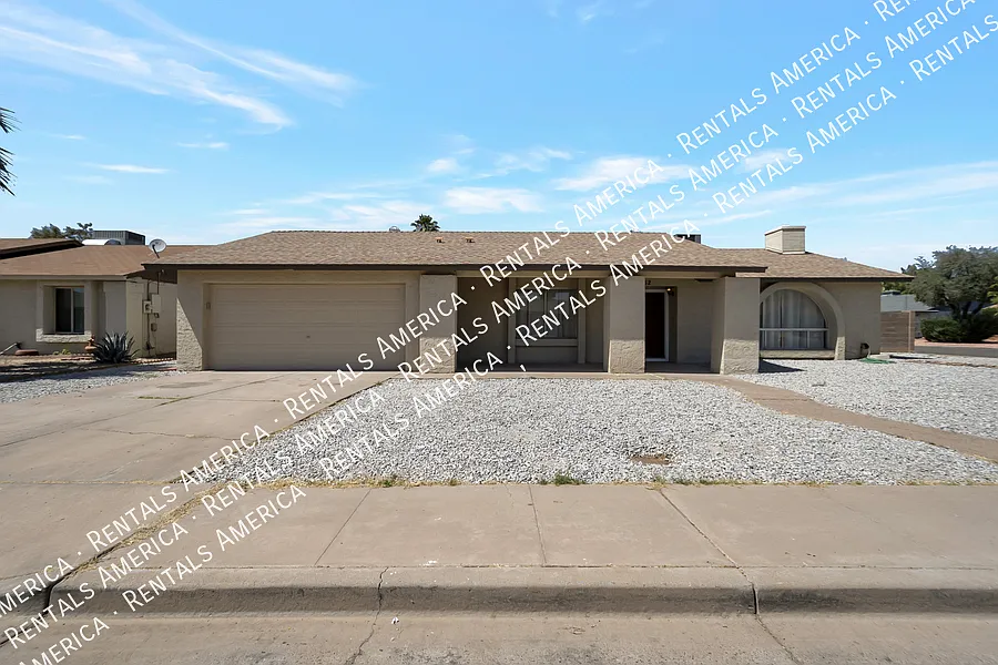 552 W Kilarea Ave