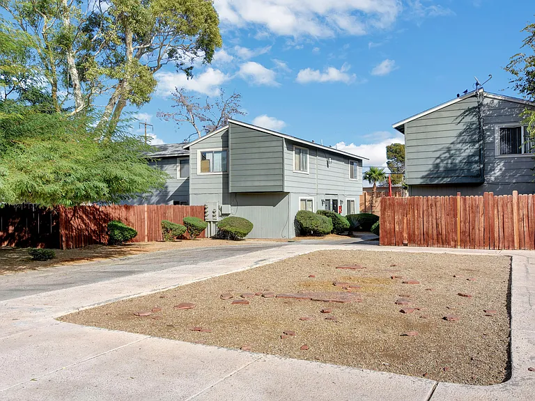 Green Tree Apartments — Photo 59
