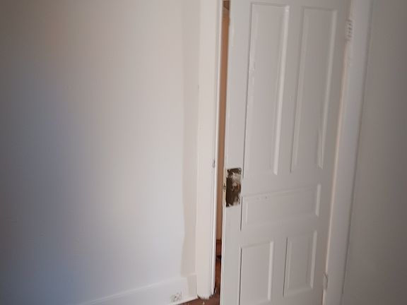 4th image of 3261 N 26th St #1