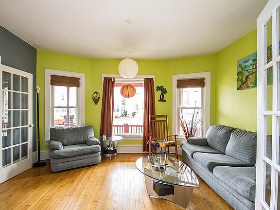 2nd image of 210 S Fair Oaks Ave