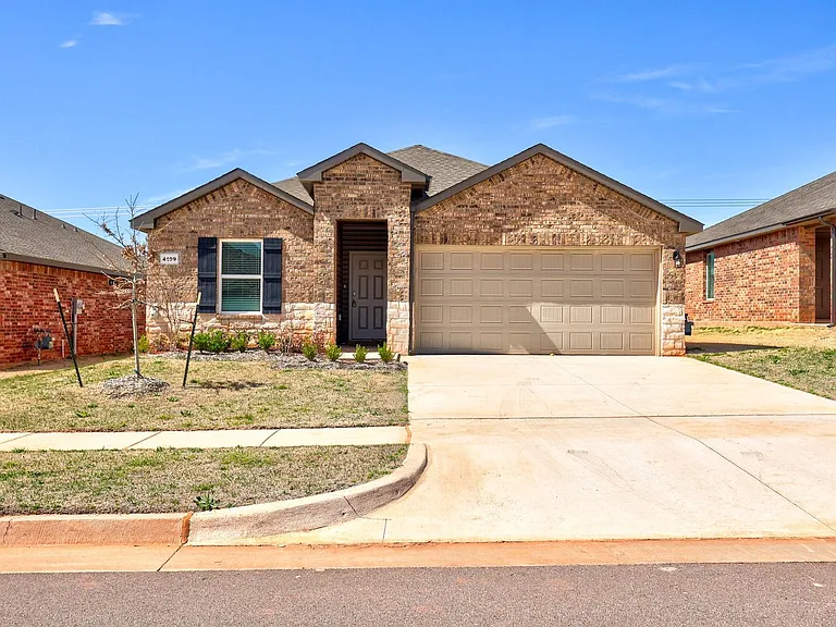 4109 Sara Park Dr — Photo 2