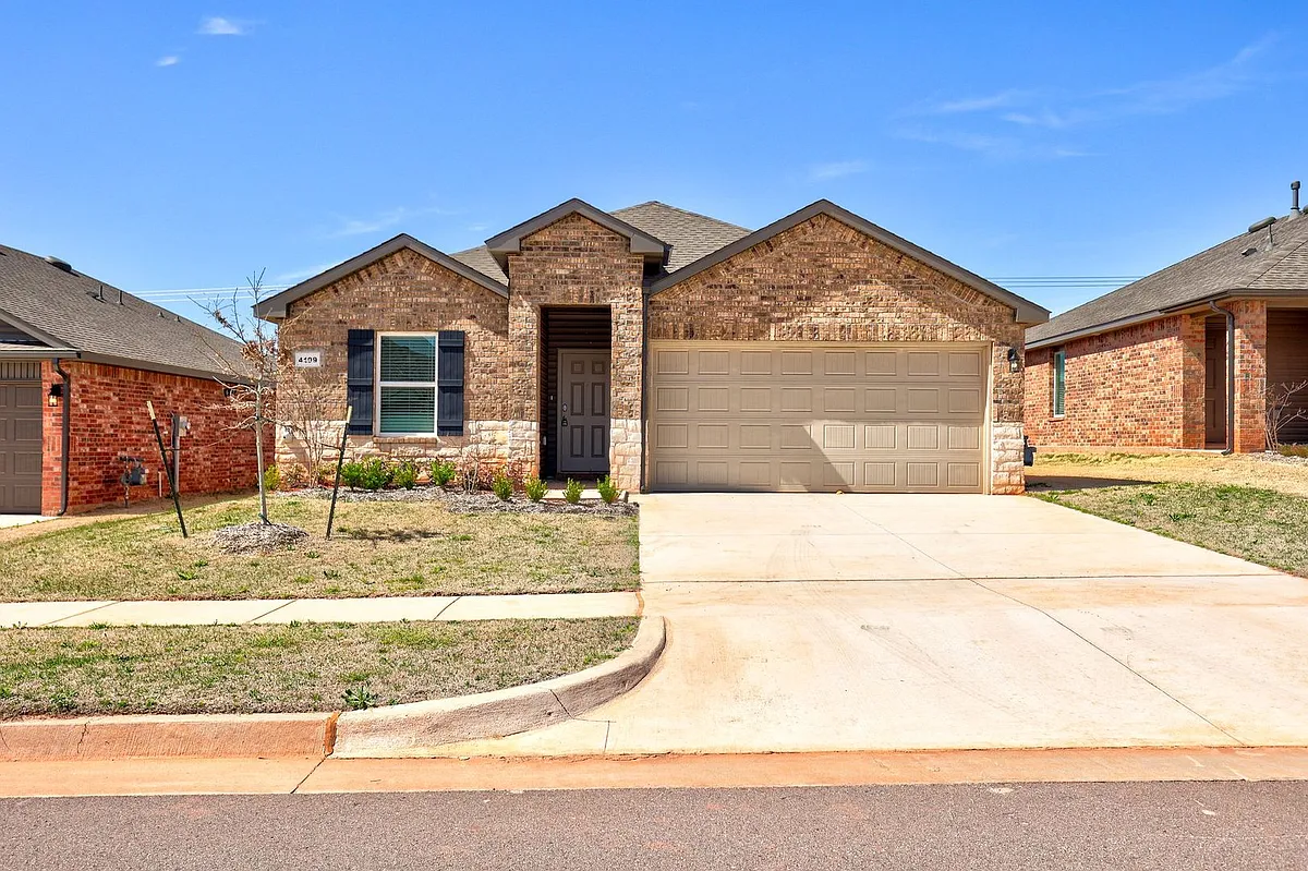 Building Photo - 4109 Sara Park Dr