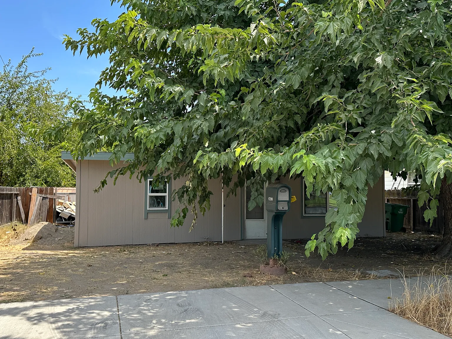 2 bed, 989 sqft, $1,700 — Photo 2