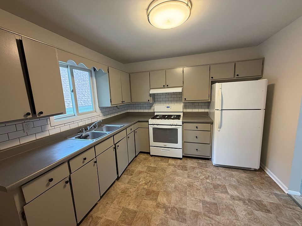 1st image of 514 E Clark St APT B