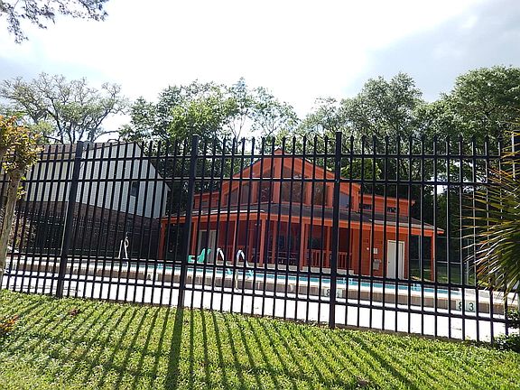 4th image of 1104 Greentree Ct APT J