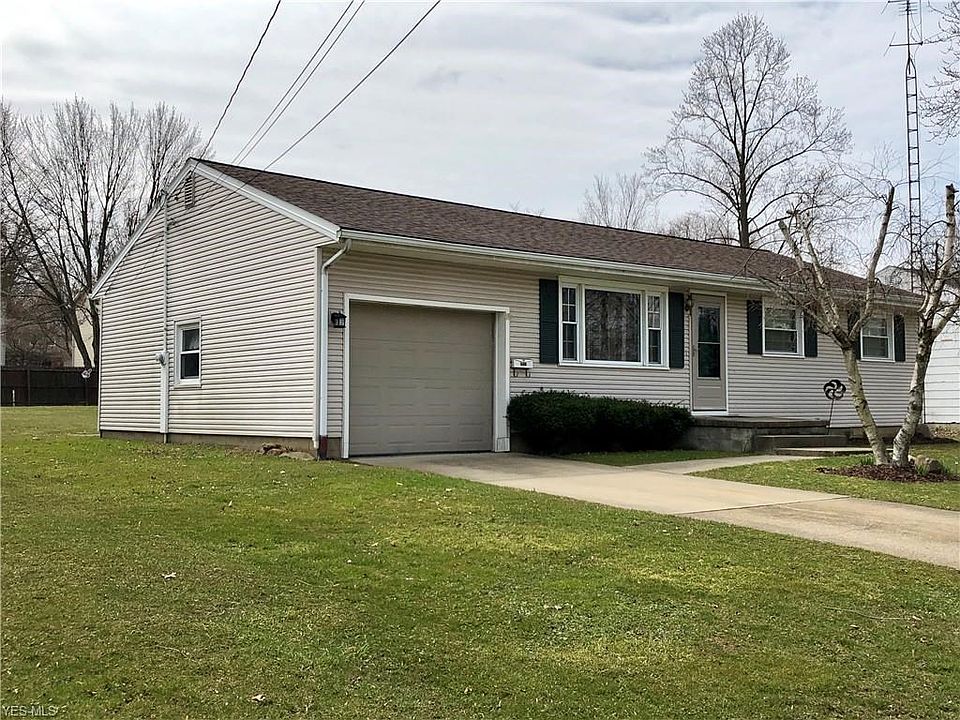 1st image of 2315 Oak St