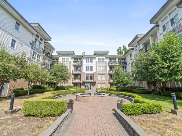 5430 201st St #308, Langley, BC V3A 0A2