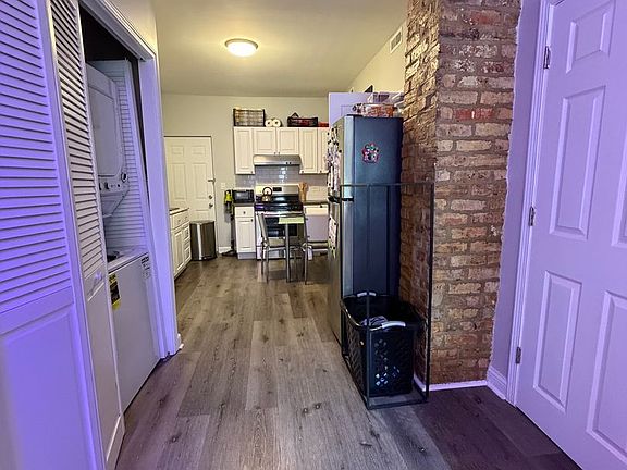 4th image of 1242 N Greenview Ave #Bf
