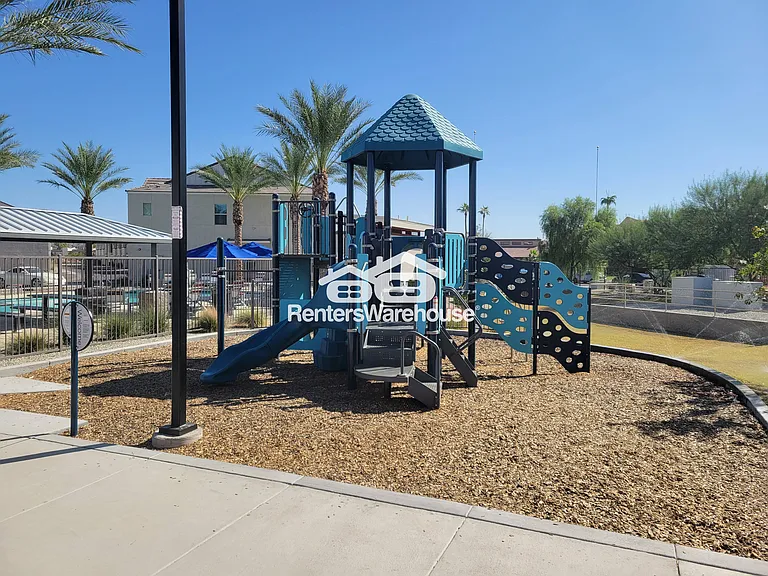 2264 W Harmont Dr — Photo 18