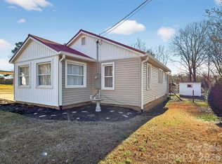 161 Walker Lake Rd, Forest City, NC 28043