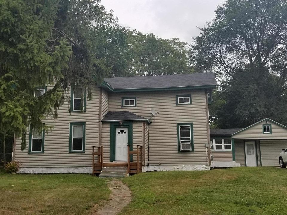 1st image of 210 Arlington St