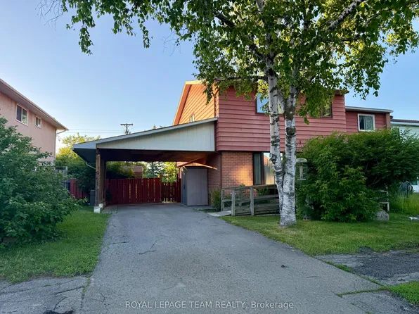 961 Greenbriar Ave, Ottawa, ON K2C 0J8