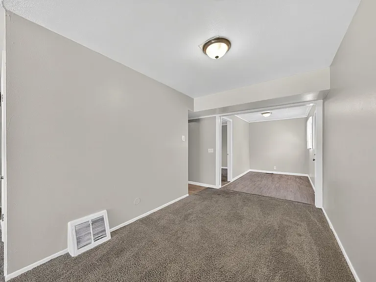 251 Midlothian Rd — Photo 7