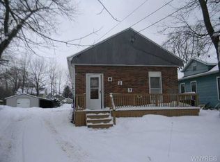 275 Prospect St, Lockport, NY 14094