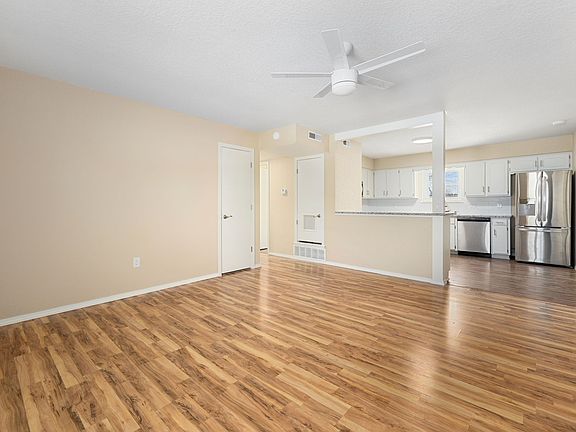 4th image of 304 SE B St