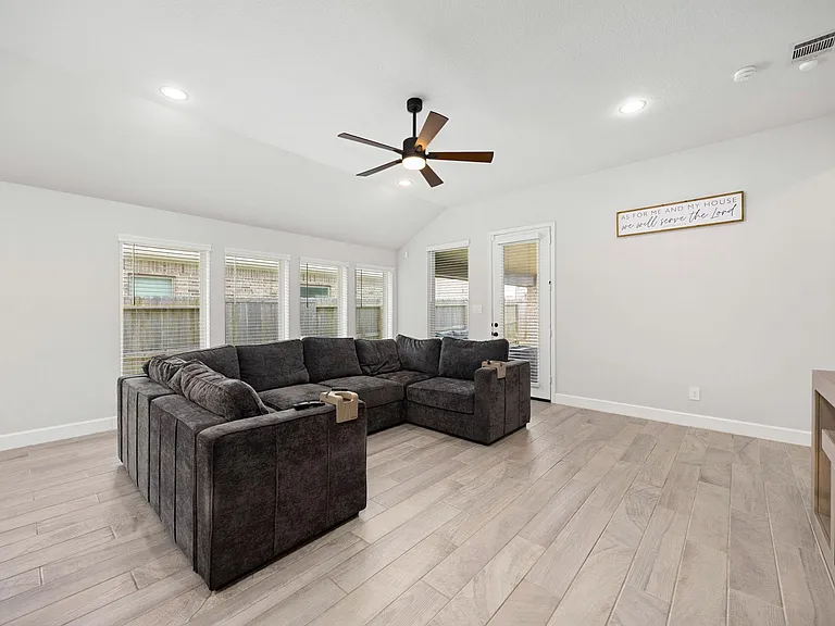 2122 Germander Ln — Photo 21