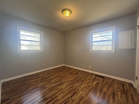 4th image of 3805A Burrus St #2