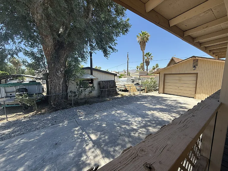 2111 Santa Cruz Ave — Photo 7