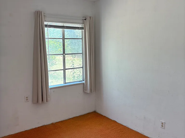1446 Sulphur Springs Ave — Photo 18