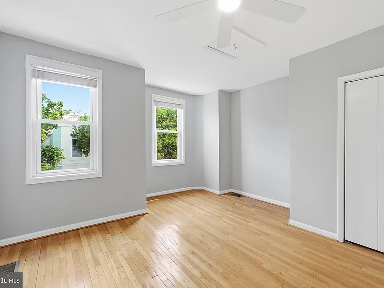 1230 Wylie St NE — Photo 17