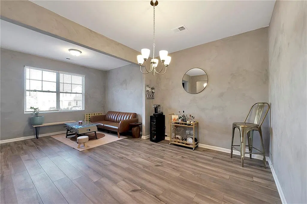 3 bed, 2.5 bath, 1579 sqft, $2,150 — Photo 4