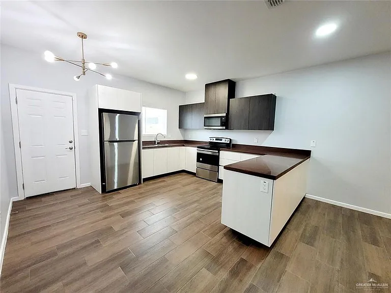 3405 Frio Ave #3 — Photo 11