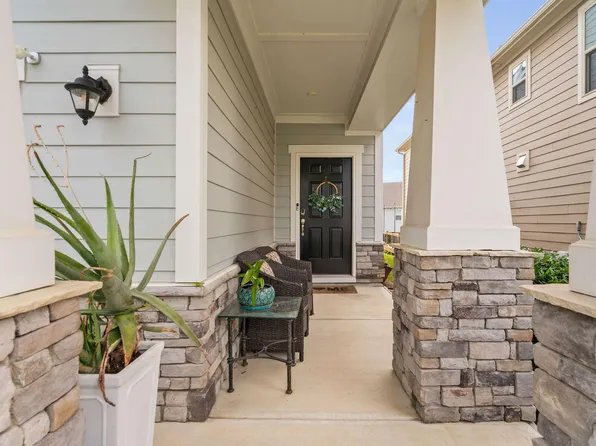 233 Sage Oak Ln, Holly Springs, NC 27540