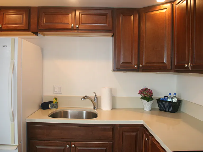 250 N 11th St #B — Photo 16