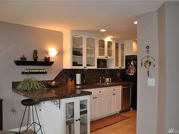 4th image of 4714 Fairwood Blvd NE Unit 606