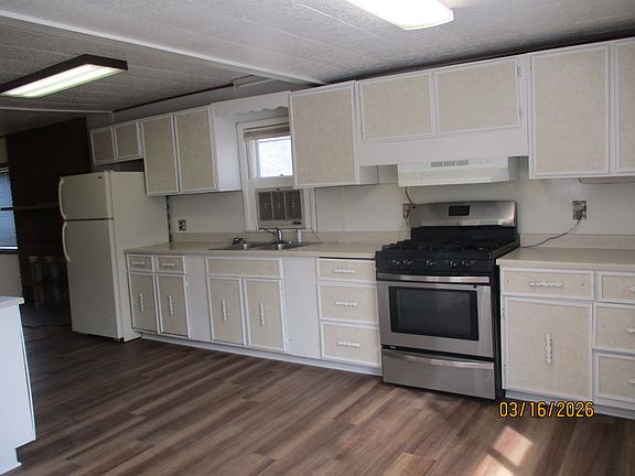 5th image of 912 Grand Ave