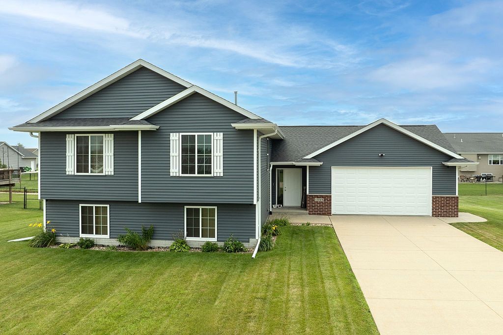 4569 Meadow Creek Dr - Property Image