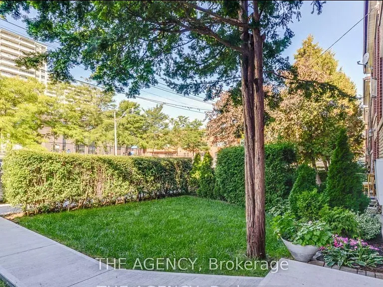 75 Keele St #1 — Photo 2