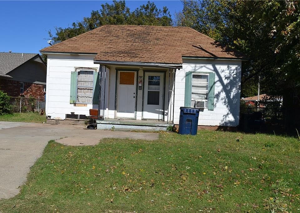 1st image of 707 W Texas Ave