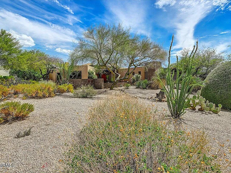 10687 E Fernwood Ln — Photo 2