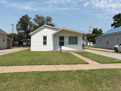 213 E 15th St, Hays, KS, 67601