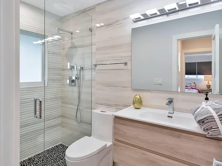 2417 Bayview Dr — Photo 17