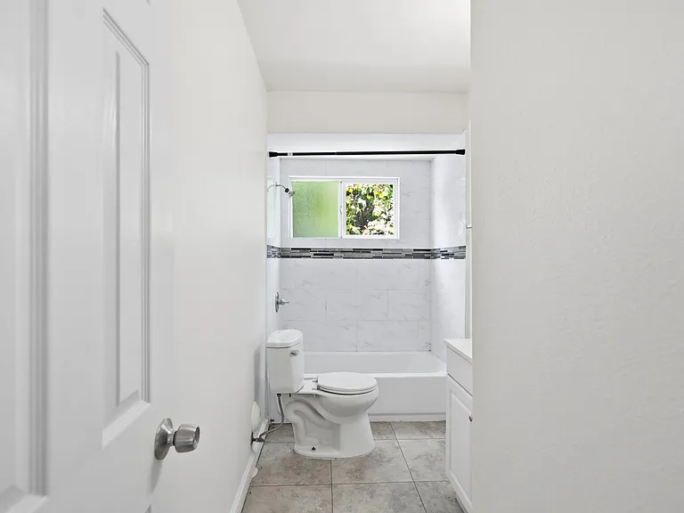 7101 Rugby Ave — Photo 6