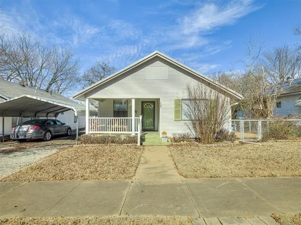 1123 E 9th St, Okmulgee, OK 74447