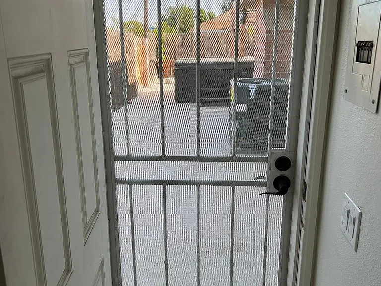 2526 E Balsam Ave — Photo 10